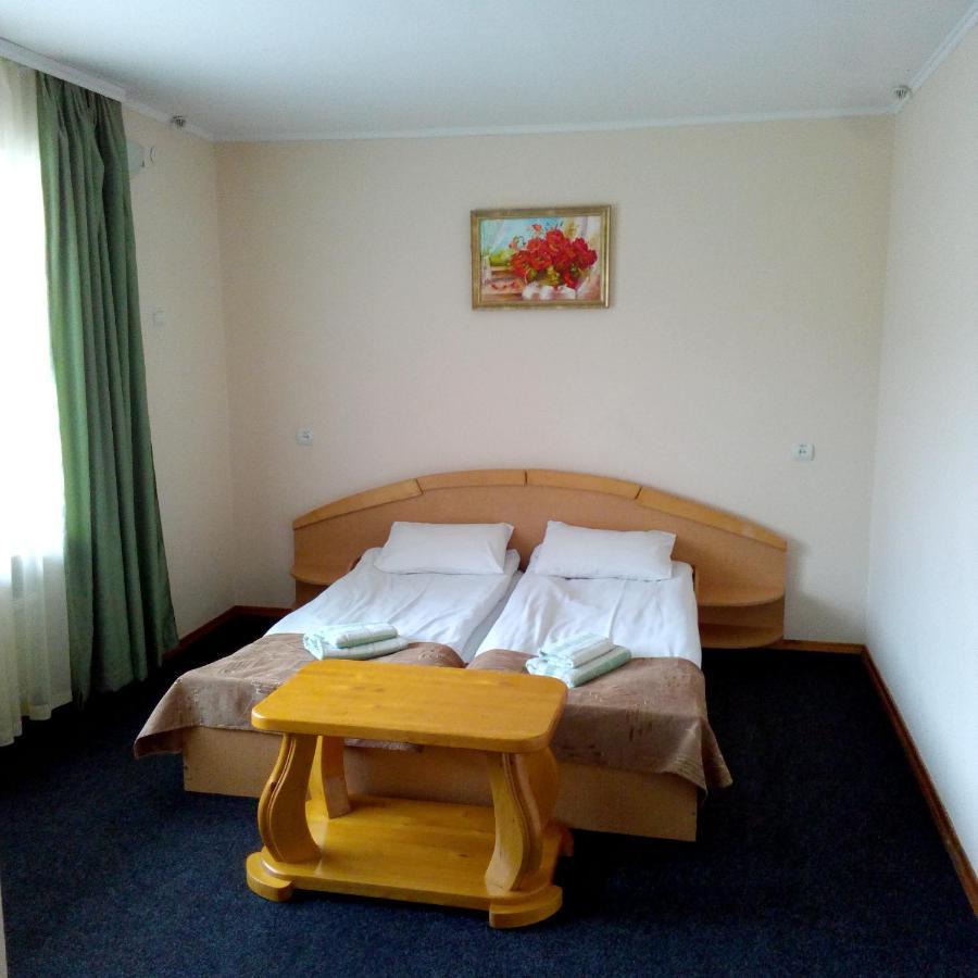 Malyvo Hotel Dilyatyn Zimmer foto