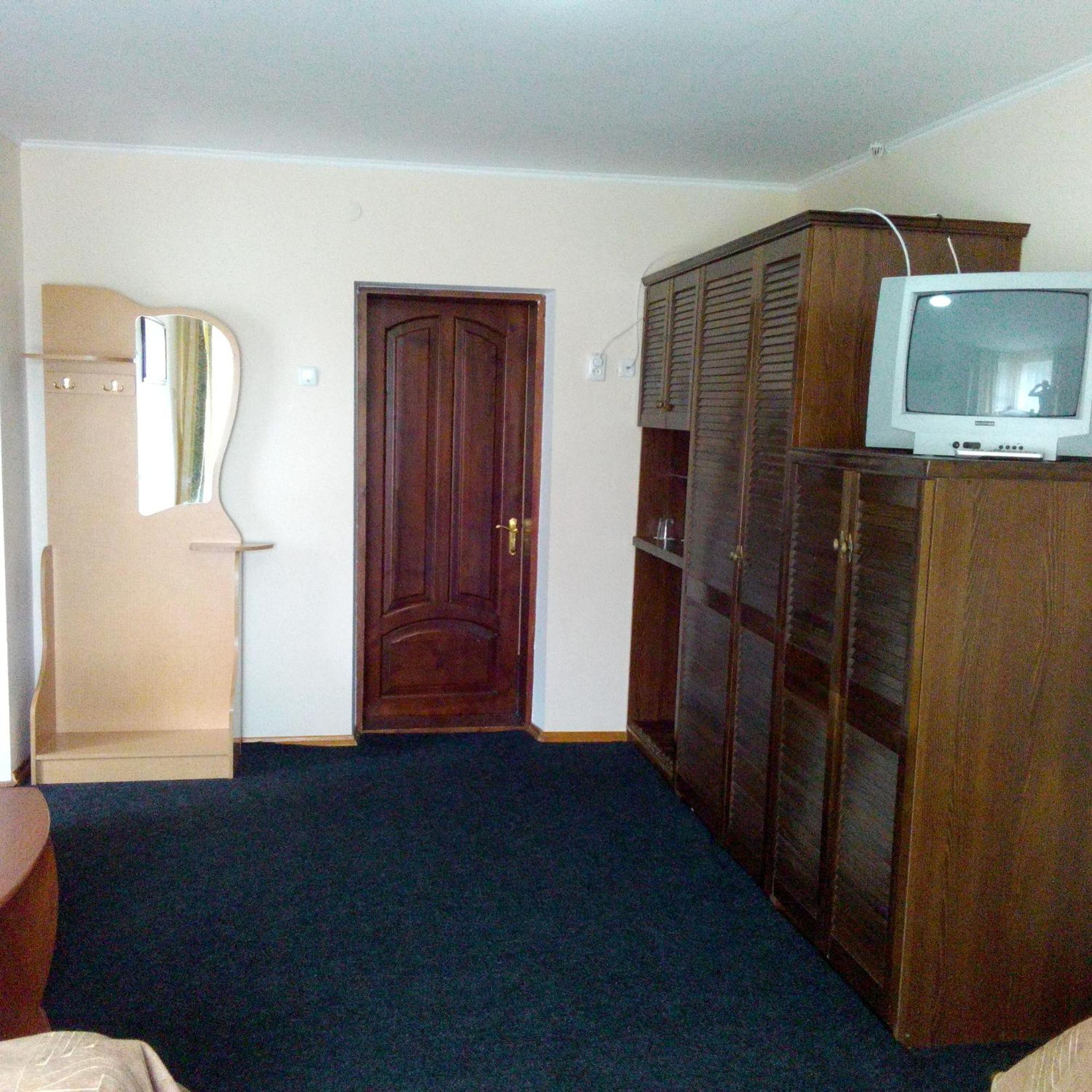 Malyvo Hotel Dilyatyn Zimmer foto